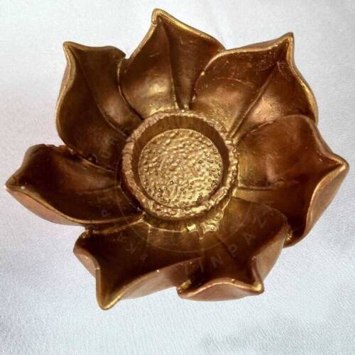 Altın Seri Lotus Mumluk