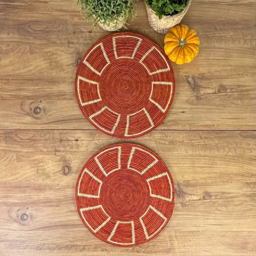 El Yapımı Desenli 2’li Hasır Supla Seti 30cm Çap – Amerikan Servis, Dayanıklı Örgü, Modern Rustik Masa Dekoru