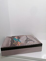 Paristeki Kadın Takı Kutusu - 4