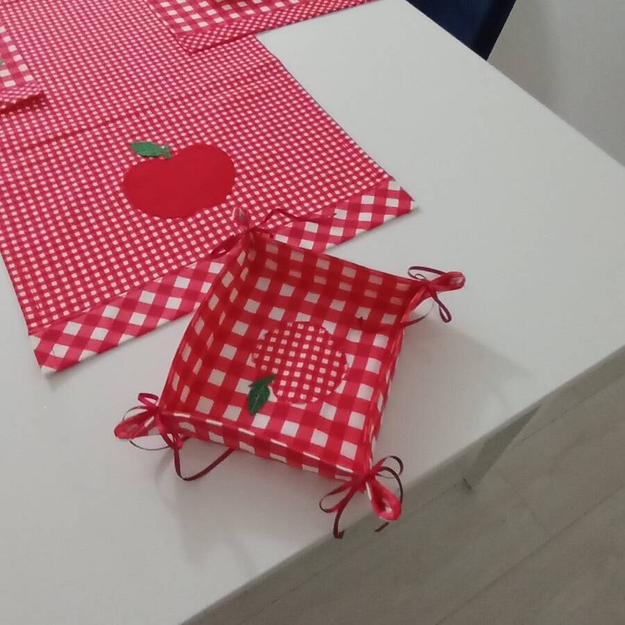 Elma Aplikeli Kırmızı Ekose Duck Keten Runner, Amerikan Servis set - 3